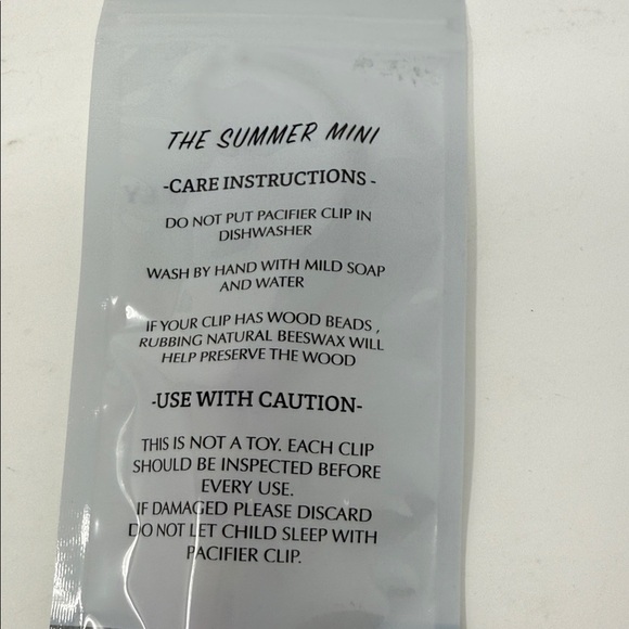 Mushie x The Dearest Grey Pacifier Clip Brand New - Picture 4 of 5